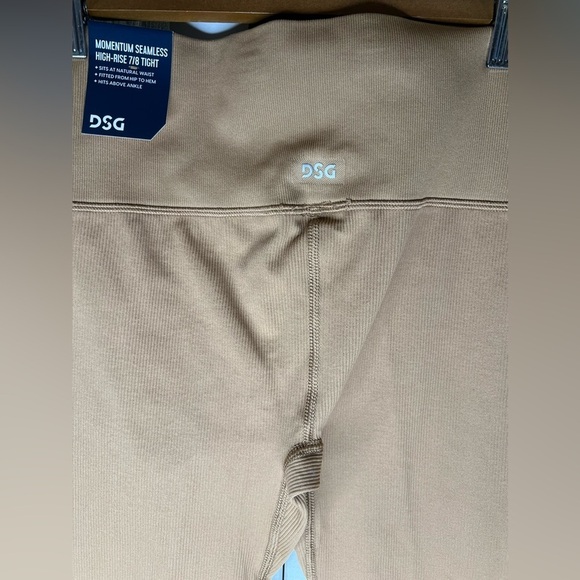 E1.18 NWT DSG MOMENTUM SEAMLESS HIGH-RISE 7/8 TIGHT Small - Picture 5 of 5